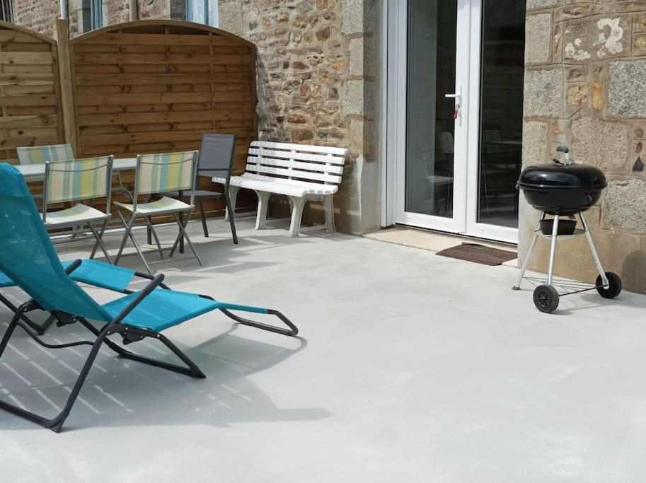 Le P'Tit Courtil - Maison A La Campagne Pledran Exterior photo